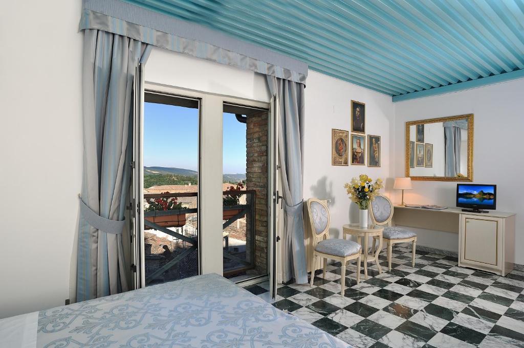 Albergo Hotel Raffaello Urbino Ruang foto