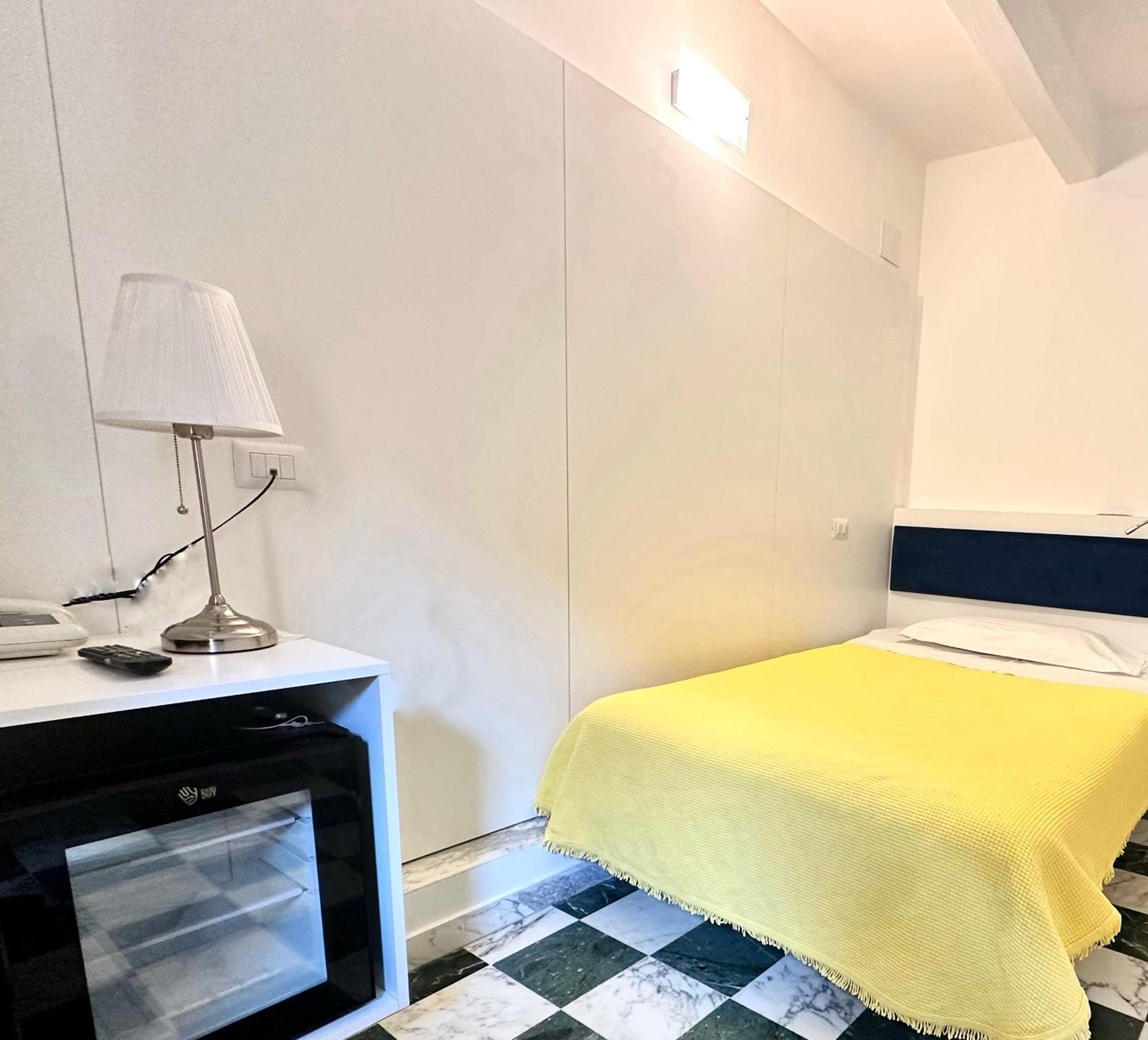 Albergo Hotel Raffaello Urbino Bagian luar foto