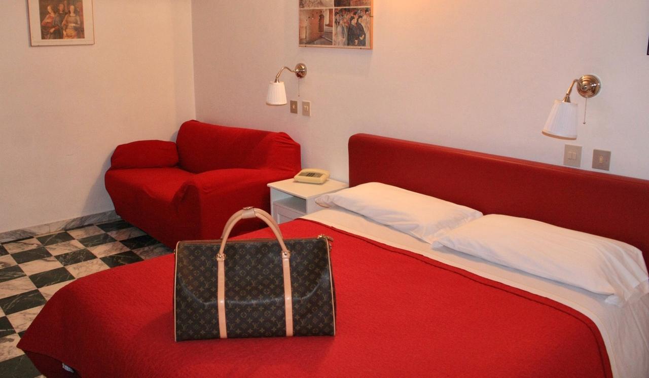 Albergo Hotel Raffaello Urbino Bagian luar foto