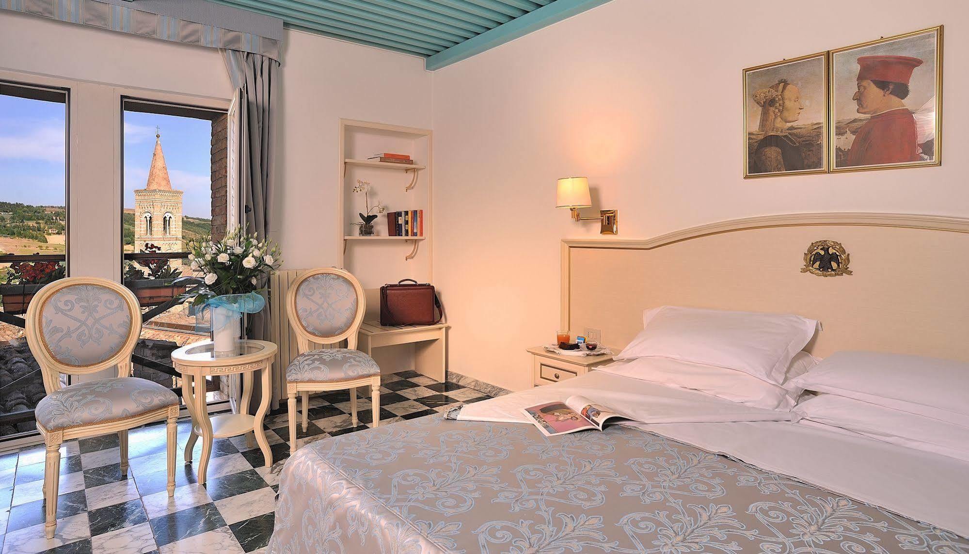 Albergo Hotel Raffaello Urbino Bagian luar foto